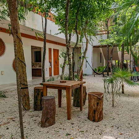 Niik Tulum